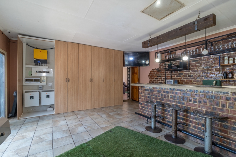 4 Bedroom Property for Sale in Meerhof North West